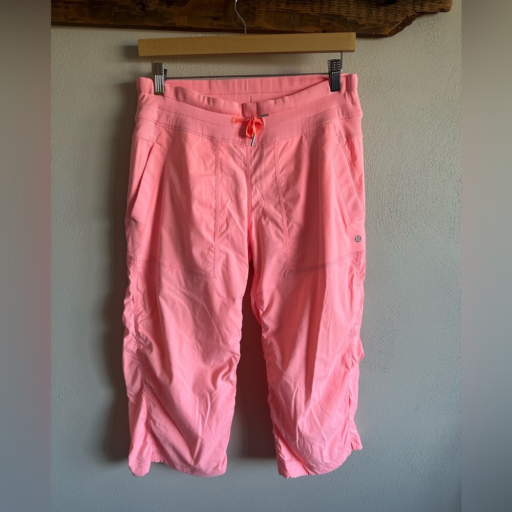 Lululemon‎ Bleached Coral Studio High Rise Crop Pull On Athletic Pants Womens 8